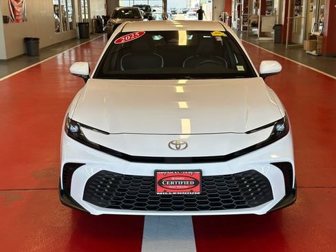 Certified 2025 Toyota Camry SE AWD/4WD image 8