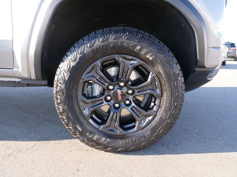 Certified 2025 GMC Canyon Elevation w/ Convenience Package image 11