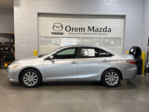 Used 2015 Toyota Camry XLE image 26