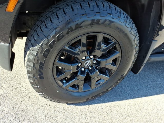 Used 2023 Nissan Frontier SV w/ Midnight Edition Package AWD/4WD image 6