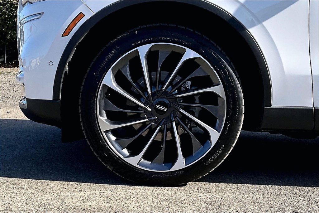 Used 2020 Lincoln Aviator Reserve w/ Equipment Group 202A AWD/4WD image 12