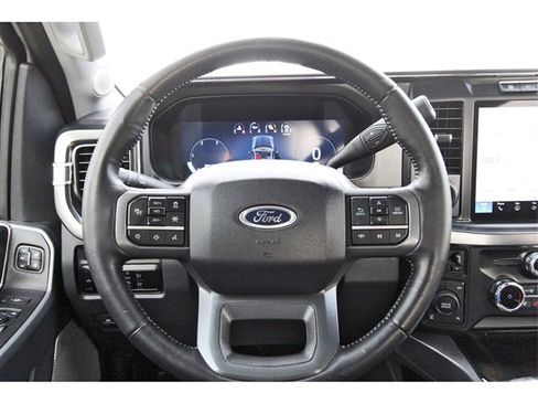 Used 2024 Ford F350 Lariat w/ Lariat Ultimate Package image 14