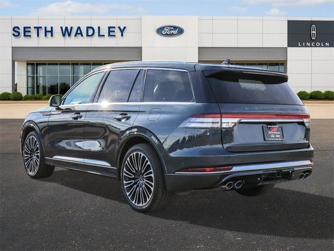 Used 2020 Lincoln Aviator Black Label w/ Dynamic Handling Package image 5