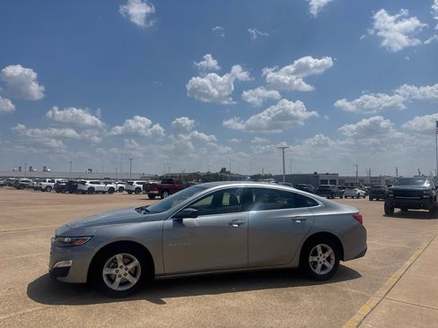 Used 2025 Chevrolet Malibu LS FWD image 11