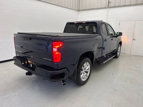 Used 2020 Chevrolet Silverado 1500 Custom w/ Custom Value Package AWD/4WD image 7