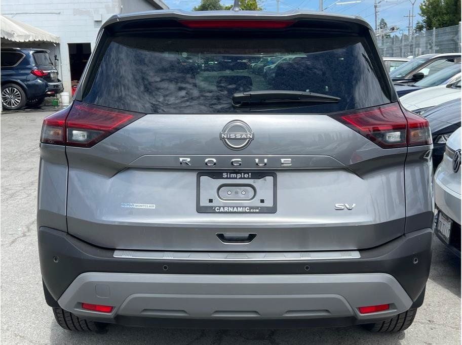 Used 2023 Nissan Rogue SV FWD image 4