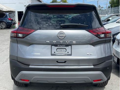 Used 2023 Nissan Rogue SV FWD image 4