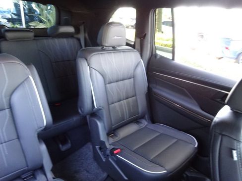 New 2026 Buick Enclave Avenir w/ Super Cruise Package FWD image 16