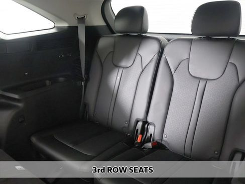 Used 2023 Kia Sorento S FWD image 8