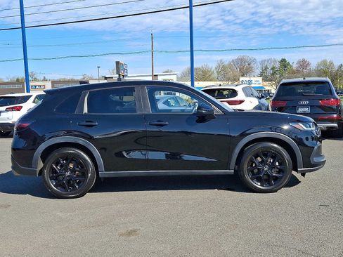 Used 2023 Honda HR-V Sport image 8