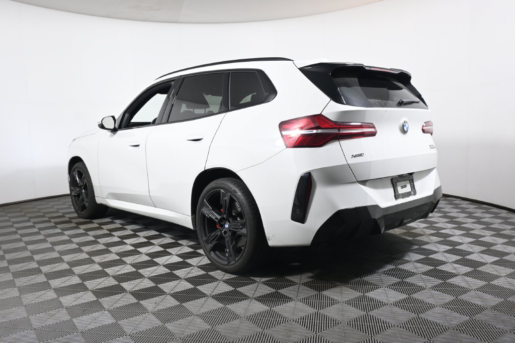 Certified 2025 BMW X3 xDrive30i w/ M Sport Package AWD/4WD image 5