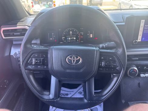 Used 2024 Toyota Tacoma SR5 AWD/4WD image 17
