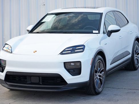 Used 2025 Porsche Macan 4 Electric image 53