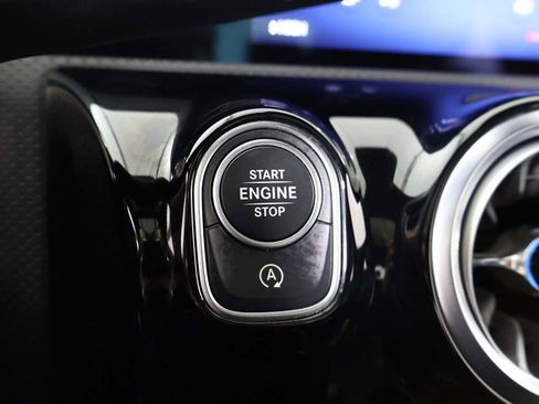 Used 2025 Mercedes-Benz CLA 250 4MATIC image 41