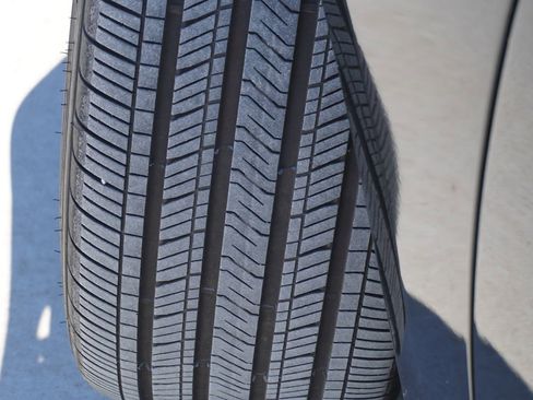 Used 2021 Honda Accord Sport image 3