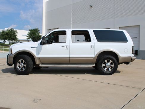 Used 2005 Ford Excursion Eddie Bauer RWD image 6