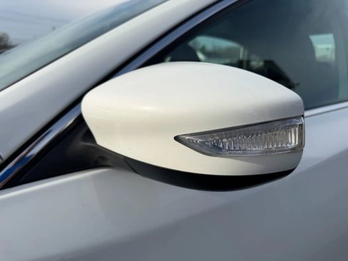 Used 2015 Nissan Altima 2.5 SV w/ Convenience Package image 10