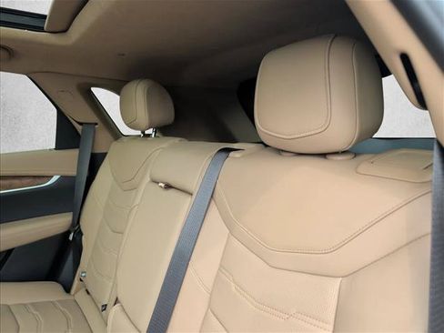 Used 2020 Cadillac XT5 Premium Luxury w/ Platinum Package FWD image 19