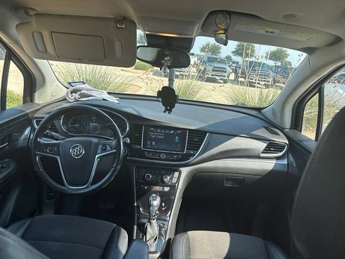 Used 2019 Buick Encore Sport Touring FWD image 17