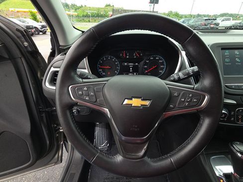 Used 2018 Chevrolet Equinox LT FWD image 17