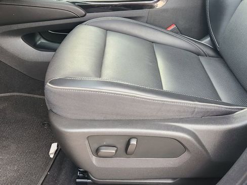 Used 2023 Buick Envision Essence image 23