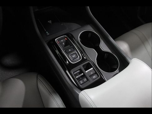 Certified 2025 Honda Pilot TrailSport image 14