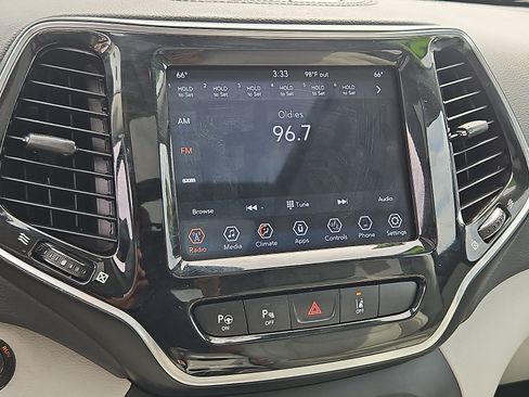 Used 2021 Jeep Cherokee Limited AWD/4WD image 18