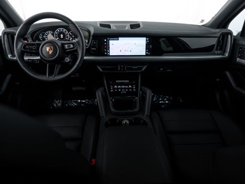 Certified 2026 Porsche Cayenne image 12