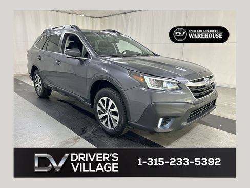 Used 2022 Subaru Outback Premium AWD/4WD image 1