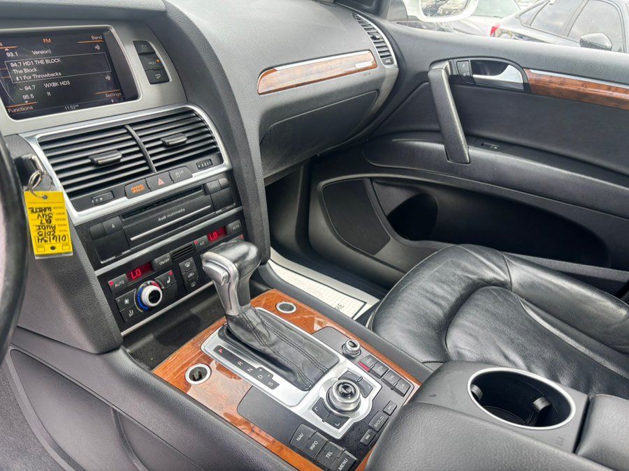 Used 2015 Audi Q7 3.0T Premium w/ Technology Package AWD/4WD image 24