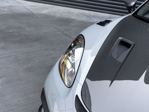 Certified 2025 Porsche 718 Cayman GT4 RS RWD image 41