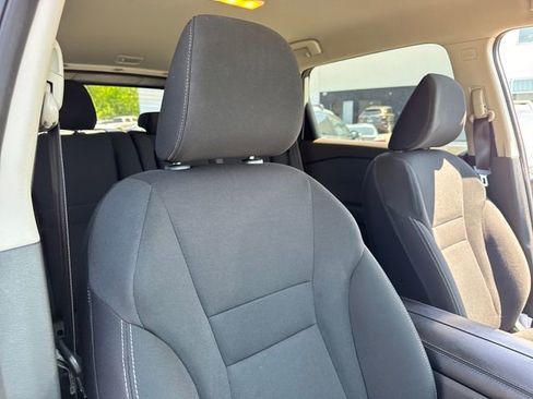 Used 2023 Nissan Rogue S FWD image 24
