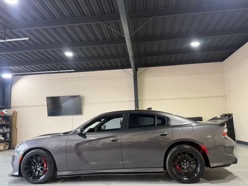 Used 2021 Dodge Charger Scat Pack w/ Dynamics Package RWD image 5