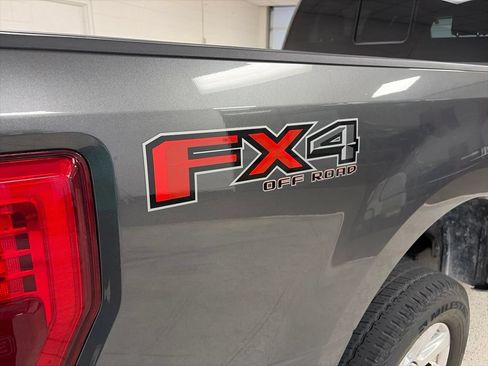Used 2019 Ford F250 Platinum w/ Platinum Ultimate Package AWD/4WD image 5