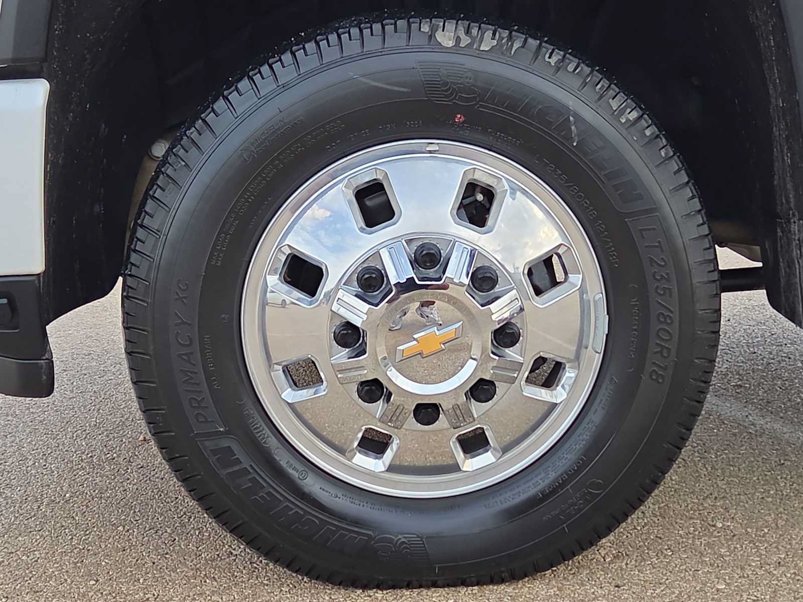 Used 2025 Chevrolet Silverado 3500 High Country w/ Technology Package AWD/4WD image 12