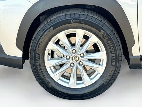 Certified 2023 Toyota Corolla Cross LE w/ Black Badges Package (TMS) FWD image 29
