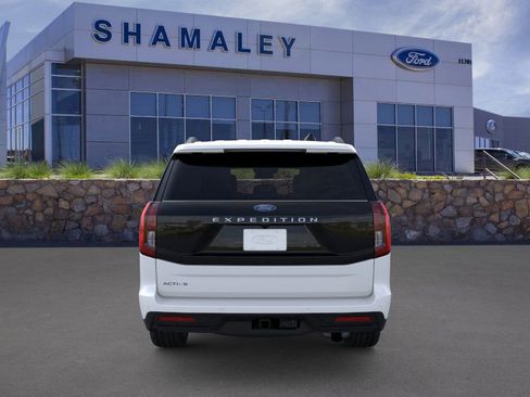 New 2025 Ford Expedition Active image 5