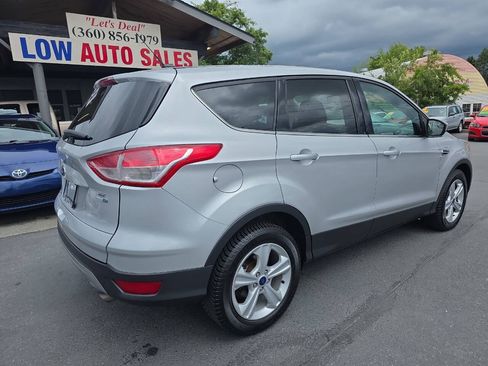 Used 2016 Ford Escape SE AWD/4WD image 3