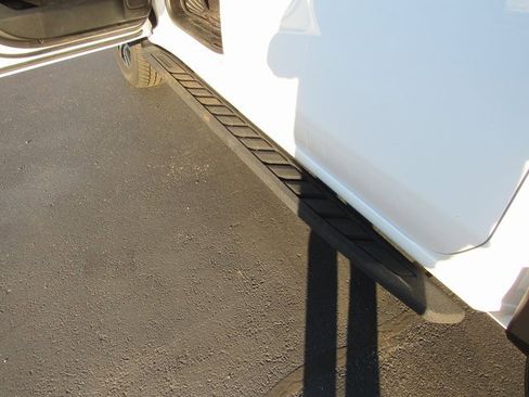 Used 2021 GMC Sierra 2500 AT4 w/ AT4 Premium Plus Package image 11