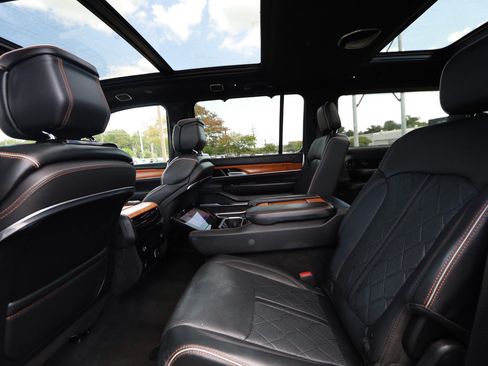 Used 2024 Jeep Grand Wagoneer L Series III AWD/4WD image 21
