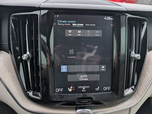 Used 2018 Volvo XC60 T5 Inscription w/ Convenience Package image 19