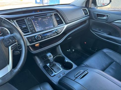Used 2019 Toyota Highlander Limited image 20
