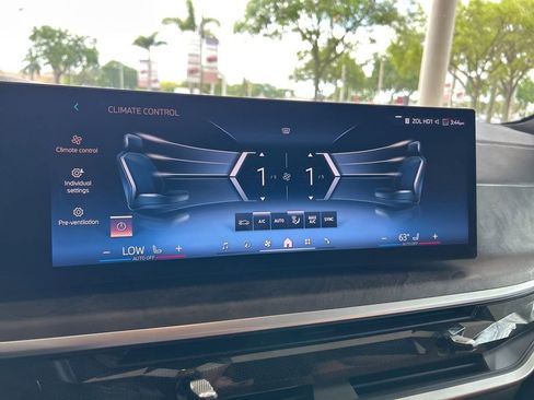 Used 2024 BMW X5 sDrive40i w/ Parking Assistance Package image 7