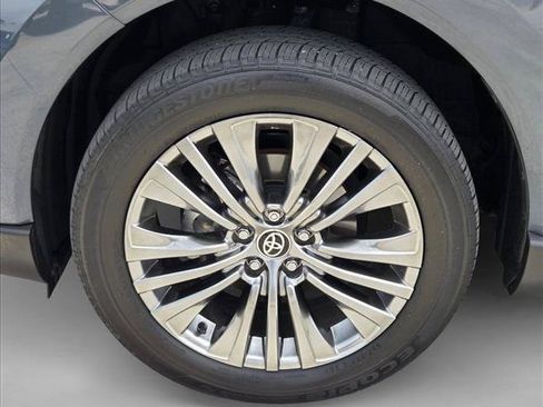 Certified 2024 Toyota Venza Limited AWD/4WD image 22