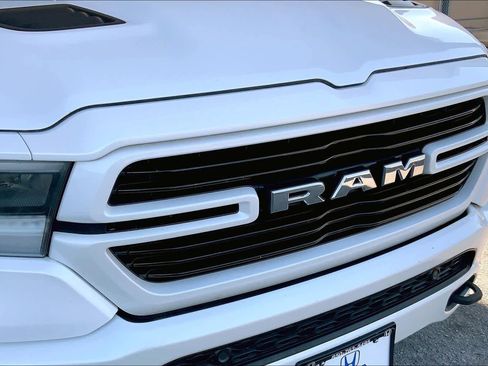 Used 2019 RAM 1500 Laramie image 32