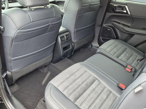 New 2026 Mitsubishi Outlander LE AWD/4WD image 25