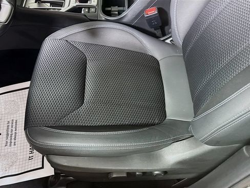 Used 2022 Subaru Forester Premium AWD/4WD image 19