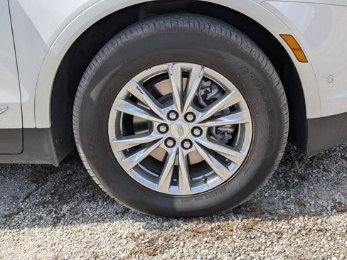 Used 2022 Cadillac XT5 Premium Luxury w/ Technology Package FWD image 10
