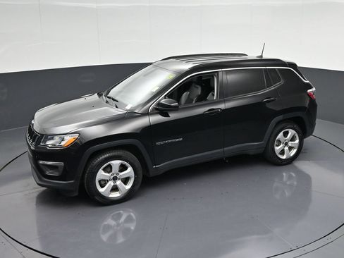 Used 2021 Jeep Compass Latitude FWD image 27