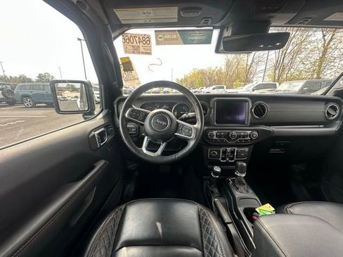 Used 2023 Jeep Wrangler Unlimited Sahara image 17